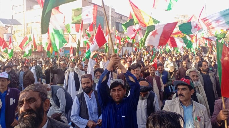 بلوچستان کې د انتخاباتي درغلیو پرضد احتجاجي کاربندیز دی