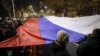 Ruska zastava na protestu krajnje desnice u Beogradu zbog vladine politike prema Kosovu, 15. februar 2023.
