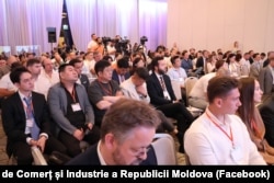 Zeci de antreprenori și oficiali au participat la conferința internațională economică cu tema „Reconstrucția Ucrainei. Rolul Republicii Moldova” care a avut loc pe 21 iunie la Chișinău.
