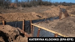 Частина фортифікаційної лінії, що будується у Запорізькій області, березень 2024 року
