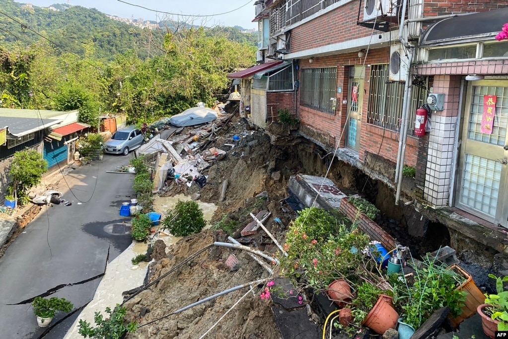 Ndërtesa të dëmtuara pas tërmetit në qytetin&nbsp; Nju Taipei, 3 prill 2024. Banorët thanë se kanë ndier së paku 25 goditje pasuese të tërmetit në Taipei.&nbsp;