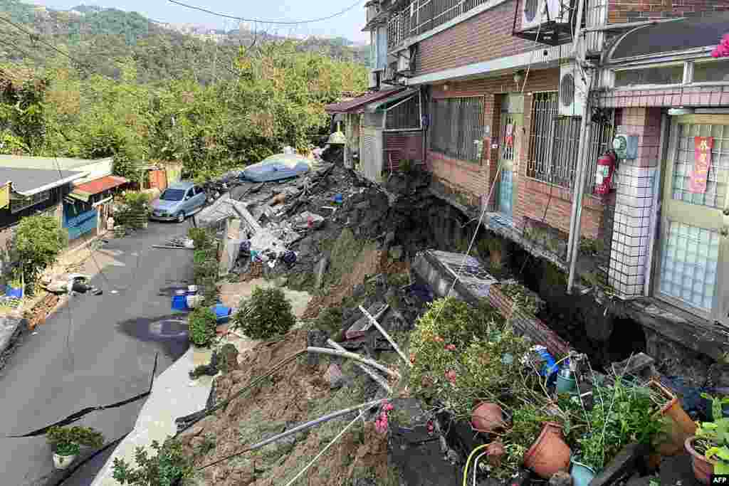 Razrušeni objekti nakon potresa,&nbsp;New Taipei City, 3. aprila 2024. Naknadna podrhtavanja tla i dalje se osjete u Taipeiju, a dosad ih je bilo najmanje 25, navode stanovnici.