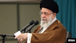 علی خامنه‌ای در دیدار مسئولان وزارت خارجه و سفیران جمهوری اسلامی، شنبه ۳۰ اردیبهشت 