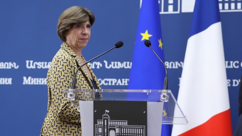 France Signals Arms Supplies To Armenia