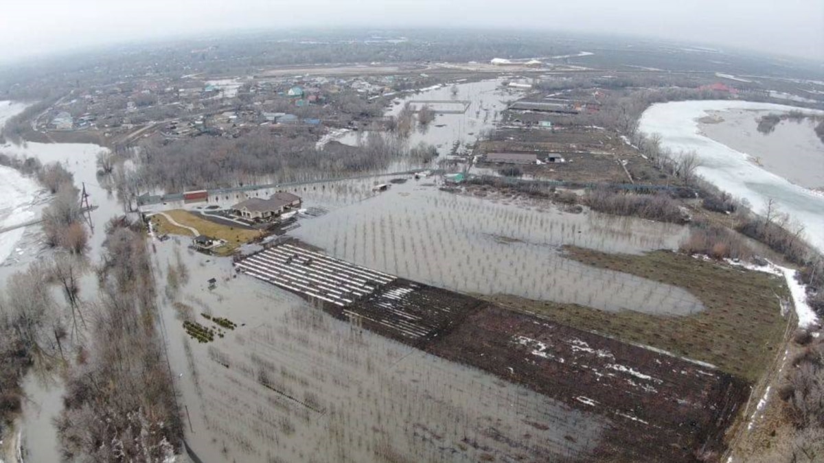 Уровень воды в Урале в черте Уральска повысился на 34 сантиметра и  приближается к критической отметке