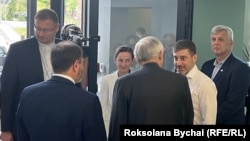Дмитро Лубінець під час зустрічі із кардиналом Матео Дзуппі