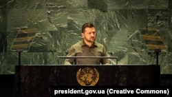 Ukrainanyň prezidenti Wolodymyr Zelenski BMG-niň Baş Assambleýasynda Russiýanyň global howp bolup durýandygyny aýtdy. 