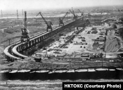 Херсонська область -- будівництво Каховської гідроеклектростанції – архіви фото надані НКТОКС