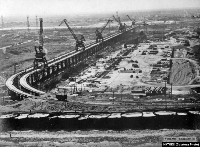 Regione di Kherson - costruzione della centrale idroelettrica di Kakhovka - archivi fotografici forniti da NCTOKS