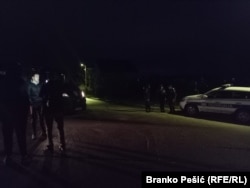 Na terenu je policija sa psima, kao i spasioci i pripadnici Gorske službe spasavanja, 26. mart 2024.