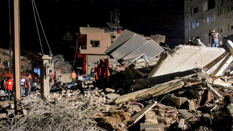 Најмалку 38 лица загинаа во израелски напад во Сирија, тврдат безбедносни извори