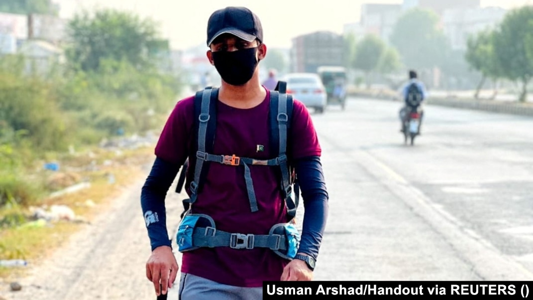 Pakistani Xxx Bachiya - Pakistani Pilgrim Walks 4,000 Kilometers To Perform The Hajj
