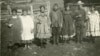 Группа староверов в праздник. Деревня Язовая, 1927 г.