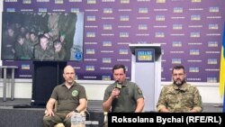 Андрій Юсов, Петро Яценко та Віталій Матвієнко (зліва направо) під час пресконференції у Києві 