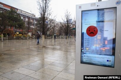 Matësit e cilësisë së ajrit të premten e 22 dhjetorit tregonin për përkeqësim të cilësisë së ajrit në kryeqytetin e Kosovës.