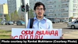 Activist Ravkhat Mukhtarov 