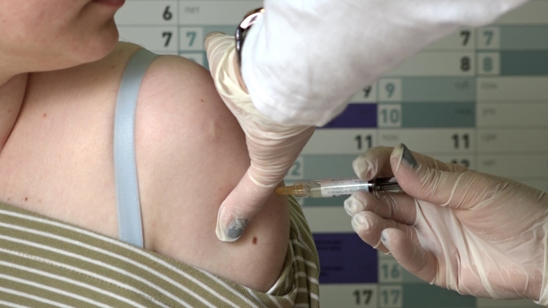 Русское порно видео: Ата немересін желіде жыныстық қатынасқа түсуге мәжбүрлейді