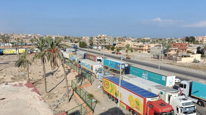Izraeli thotë se do ta lejojë futjen e ndihmave në Gazën e rrethuar