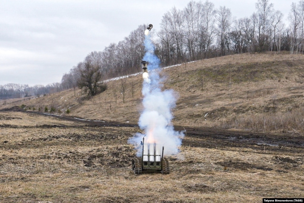 Një mjet pa pilot për vendosjen e minave testohet në rajonin e Rusisë, Belgorod, 1 prill.