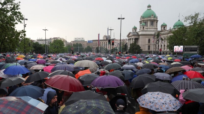 Desetine hiljada na protestu protiv nasilja u Beogradu 