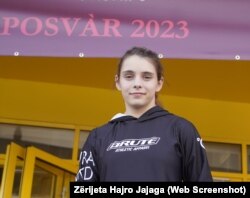 Sadije Dura, 14-vjeçare, kampione në mundje.