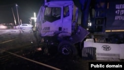 Ermənistanda qatarla yük maşınının toqquşması