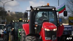 Proteste ale agricultorilor. Printre revendicările fermierilor români care au protestat cu utilajele în stradă s-a aflat și cererea, adresată Comisiei Europene, privind derogarea de la norma GAEC 8.