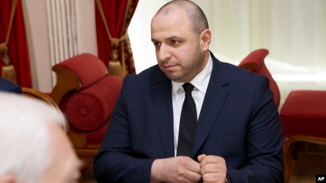 Рустем Умеров по време на първия кръг преговори на Украйна с Русия в Беларус, 28 февруари 2022 г.