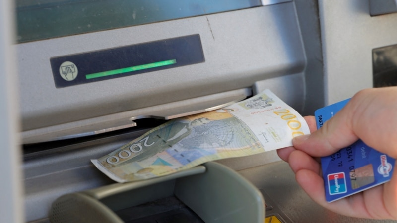 Hapen degë dhe bankomate për serbët e Kosovës afër vendkalimeve kufitare
