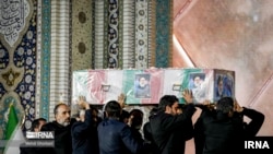 Fostul președinte iranian Ebrahim Raisi a fost înmormântat în orașul Mashhad.
