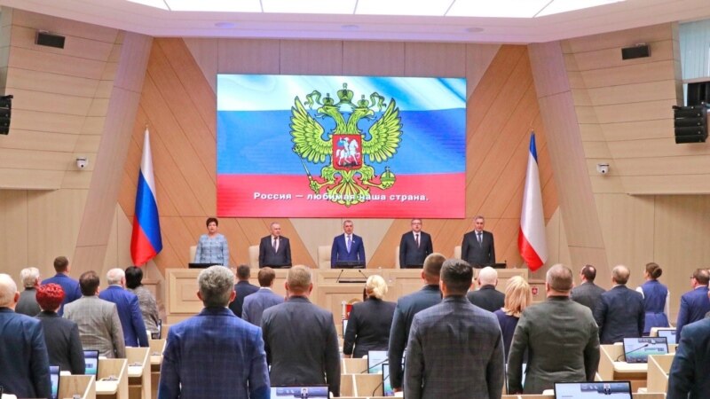 Подарок за 100 миллионов: какой зал заседаний получили крымские депутаты в разгар войны
