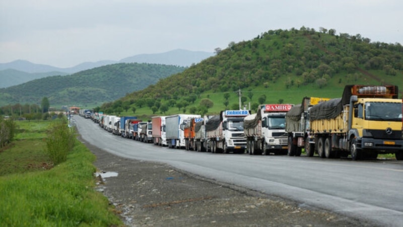 زمین‌گیر شدن «۶۰ هزار» کامیون ترانزیت ایرانی به دلیل مشکل بیمه