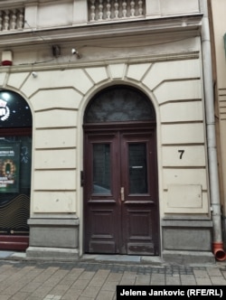 Sedište firme Conex se 2020. preselilo u Beograd na adresu Uzun Mirkova. Novinarka RSE je u stanu gde su kancelarije zatekla nekoliko zaposlenih koji nisu želeli da govore za Radio Slobodna Evropa.