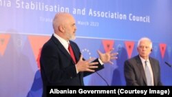 Kryeministri i Shqipërisë, Edi Rama dhe kryediplomatin e BE-së, Josep Borell.