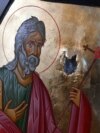 Икона насликана на панцир, погодена од куршум, беше прикажана на церемонијата во храмот Свети Михаил во Киев.