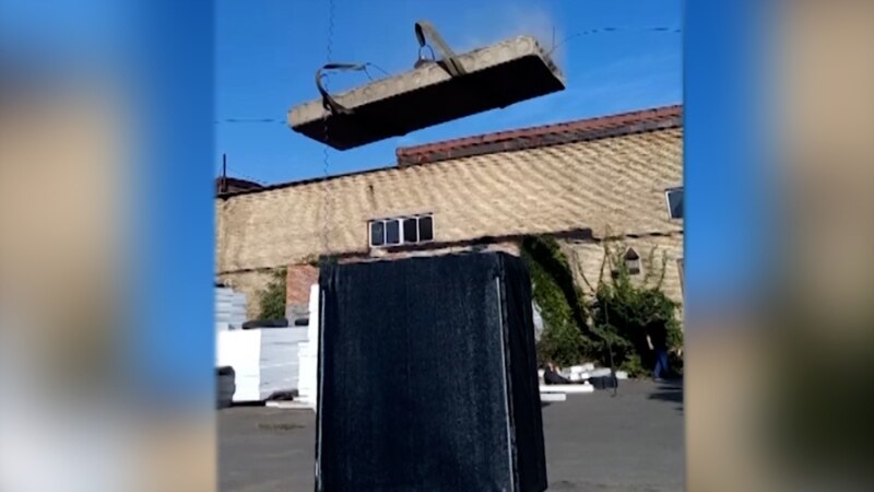 Ukrajinac napravio mobilno sklonište i lično ga testirao