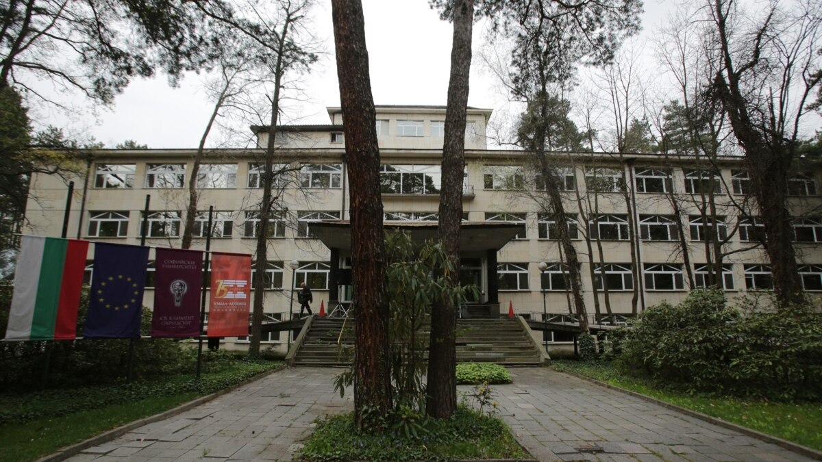 Министърът на образованието Галин Цоков нареди проверка на процедурата за