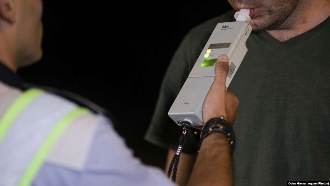 Peste 10% din infracțiunile de circulație reprezintă cazuri de conducere sub influența drogurilor / substanțelor psihoactive. De asemenea, peste 11.000 de șoferi au fost găsiți băuți la volan.