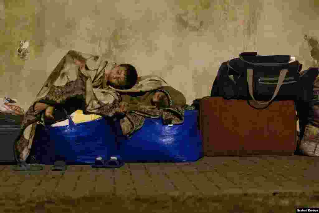 Civic organizations warn that the new legislation could leave thousands of refugees homeless, as many lack the means or are unwilling to return home while Russia&#39;s invasion of Ukraine continues.