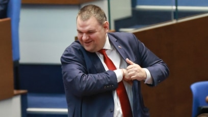 Депутатът от ДПС Делян Пеевски вече е съпредседател на парламентарната