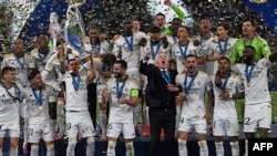 Тимот на Реал Мадрид слави по победата во Лигата на шампионите против Борусија Дортмунд.