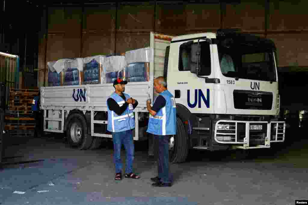 ИЗРАЕЛ -&nbsp;На 26 октомври 12 нови камиони влегоа во појасот Газа преку граничниот премин &bdquo;Рафах&ldquo; со Египет, соопшти палестинската Црвена полумесечина. Камионите во Газа пренесоа вода, храна и медицински материјали, но и гориво бидејќи Израел ги спречуваше хуманитарните организации да внесат помош.