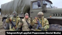 Украина - Запорожје - Андреј Родионов (во средината) со наводните српски доброволци „Дунав“ и „Сава“, 13 јануари 2023 година