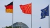 Zastave Njemačke, Kine i Evropske unije u Berlinu, Njemačka, 19. juna 2023. 