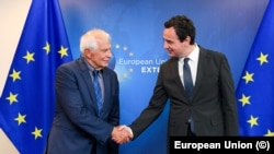 Šef spoljne politike Evropske unije Žozep Borelj(levo) i premijer Kosova Aljbin Kurti.