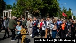 În 2022, însă, în plină invazie a Rusiei în Ucraina, deputații comuniști și socialiști au participat împreună pe 9 mai la marșul „Regimentului nemuritor”, după ce au ajuns pe listele unui bloc comun în Parlament.