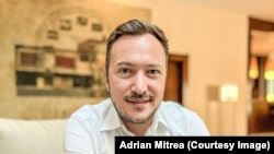 Adrian Mitrea, jurnalist auto 0-100.ro, spune că 2024 va aduce o creștere a vânzărilor de mașini electrice și la extinderea rețelei de încărcare.