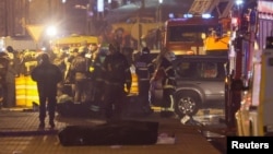 Чорні пакети із тілами загиблих під час нападу на «Крокус Сіті Хол» у Підмосков'ї. Росія. Ніч на 23 березня 2024 року