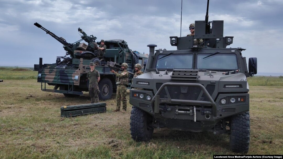 România are pe listă 70 de programe de înzestrare, iar exerciții militare internaționale au loc periodic. 