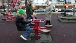  'Gradimo novi život': Ruska porodica u Srbiji